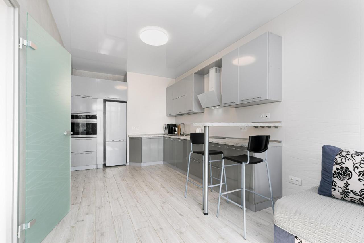 Pearl 44 Apartment With Terrace Odessa Eksteriør billede